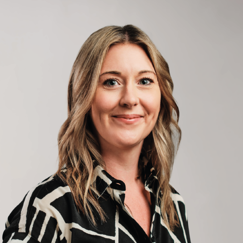 Claire Caerlewy-Smith - Square Close-Up