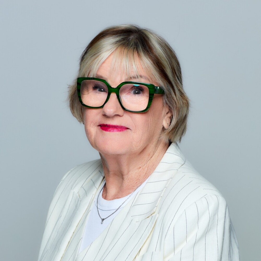 Lynne Howgate - Square